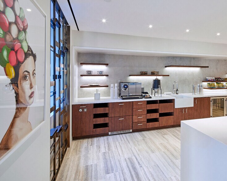 More Photos Of 420 Lexington Ave, New York Office For Lease