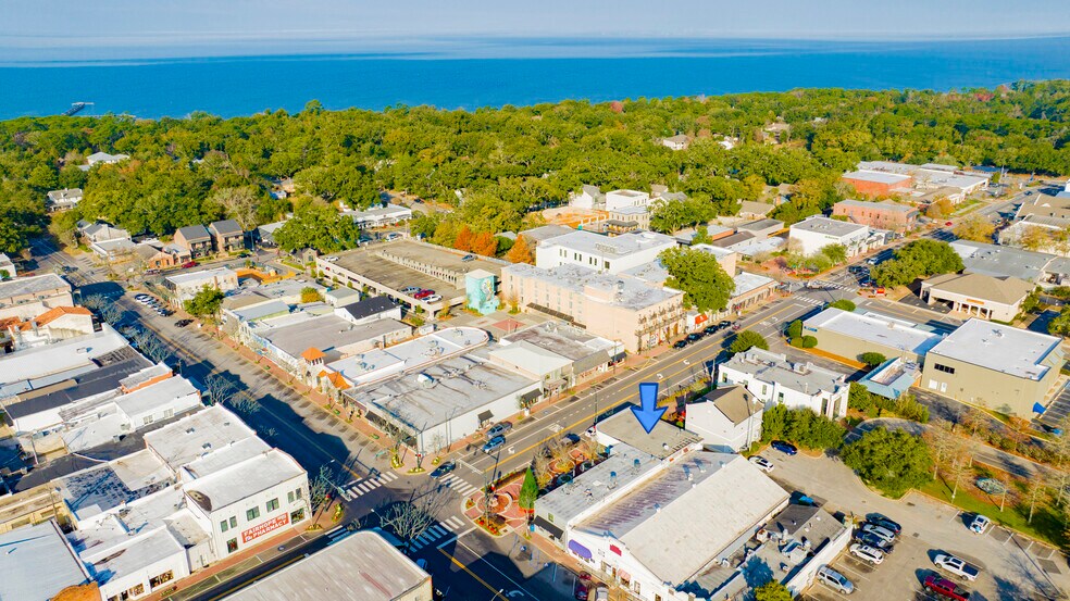 More Photos Of 12 Section St N, Fairhope Storefront For Lease