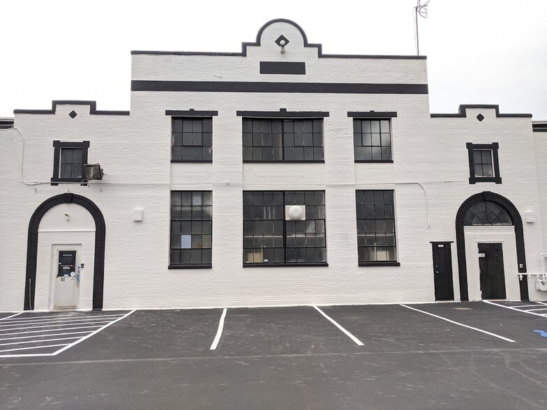 More Photos Of 1210 Stanbridge St, Norristown Warehouse For Lease