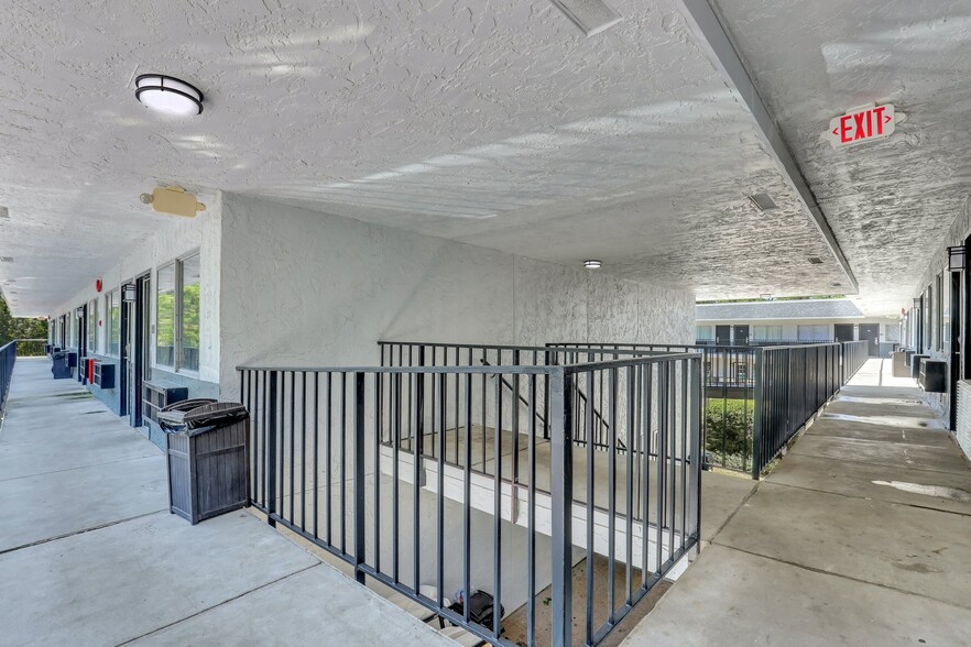 More Photos Of 4071 US 17, Richmond Hill Hotel For Sale