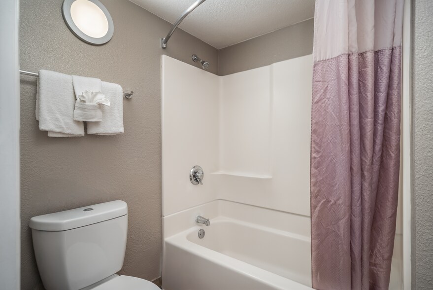 More Photos Of 750 Raintree Dr, Carlsbad Hotel For Sale