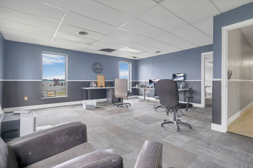More Photos Of 2844 E River Rd, Dayton Office For Sale