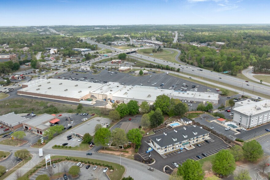 More Photos Of 35 Ray E Talley Ct, Simpsonville Medical For Lease