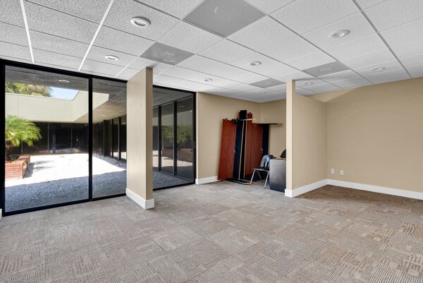 More Photos Of 5666 Seminole Blvd, Seminole Office For Sale