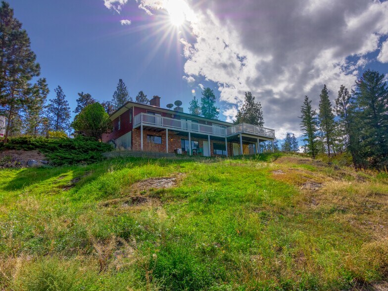 More Photos Of 1580 Chapman Rd, Okanagan Falls Winery Vineyard For Sale