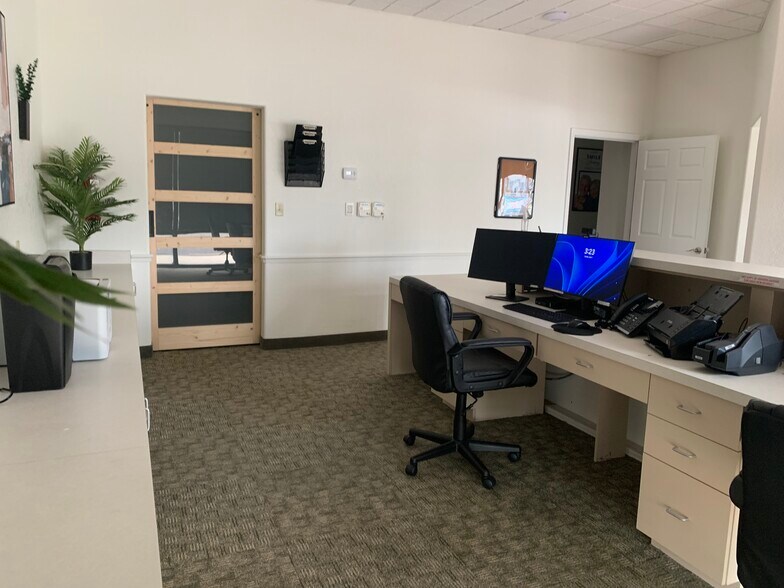 More Photos Of 35801-36091 US Hwy 19 N, Palm Harbor Freestanding For Lease