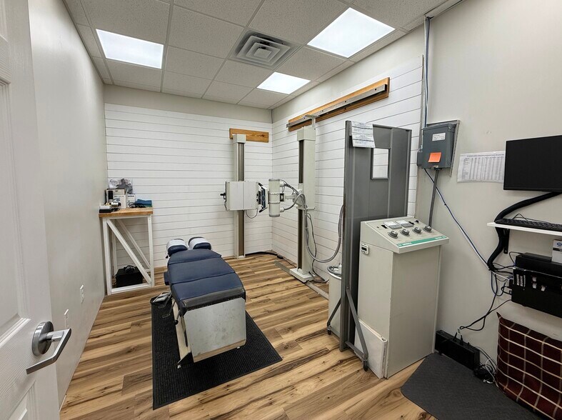 More Photos Of 3821 Woodbriar Trl, Port Orange Medical For Lease