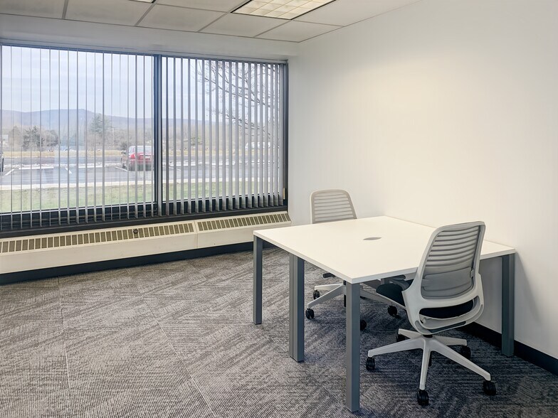 More Photos Of 53 Frontage Rd, Hampton Coworking Space