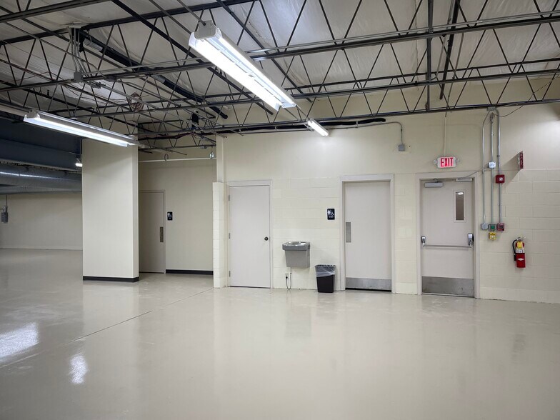 More Photos Of 2845 Wall Triana Hwy, Huntsville Warehouse For Lease