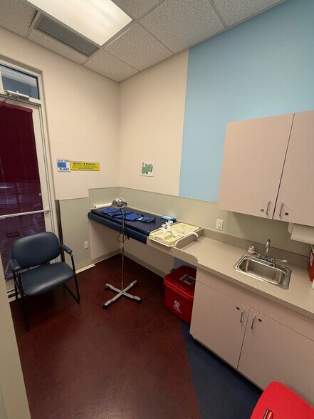 More Photos Of 9160 Galleria Ct, Naples Medical For Lease