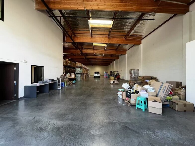 More Photos Of 181 S E St, San Bernardino Showroom For Sale