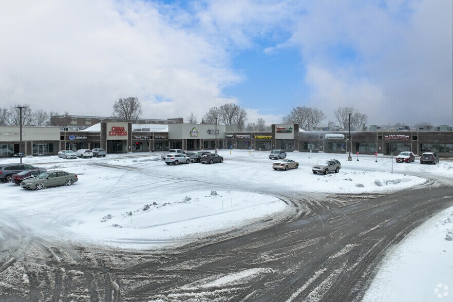 More Photos Of 3673 Lexington Ave N, Arden Hills Storefront For Lease