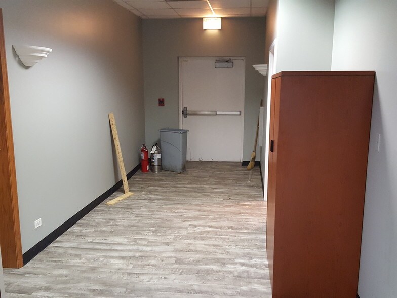 More Photos Of 3855 N Cicero Ave, Chicago Storefront Retail Office For Lease
