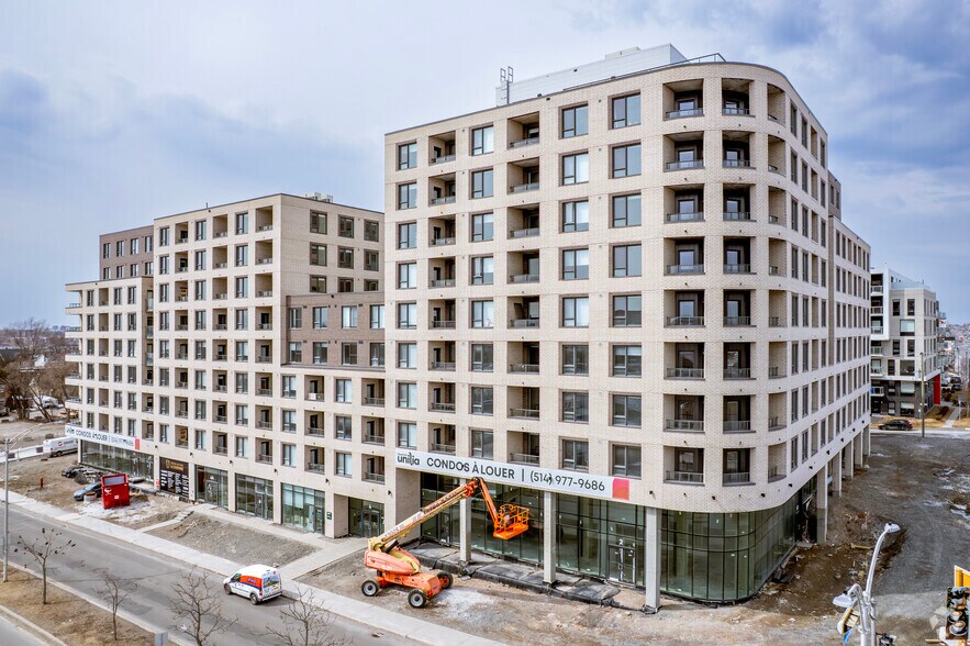 Primary Photo Of 48-64 Boul Des Laurentides, Laval Apartments For Lease