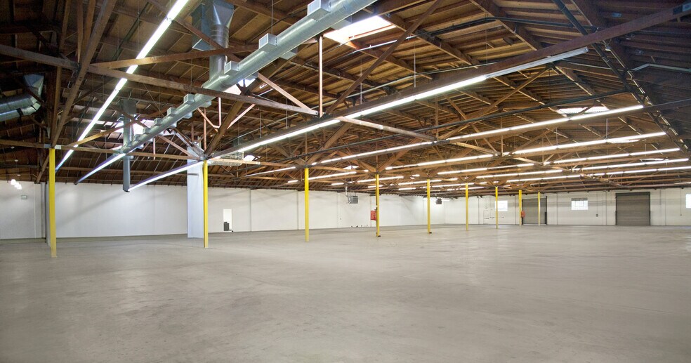 More Photos Of 5922 W Bowcroft St, Los Angeles Manufacturing For Lease