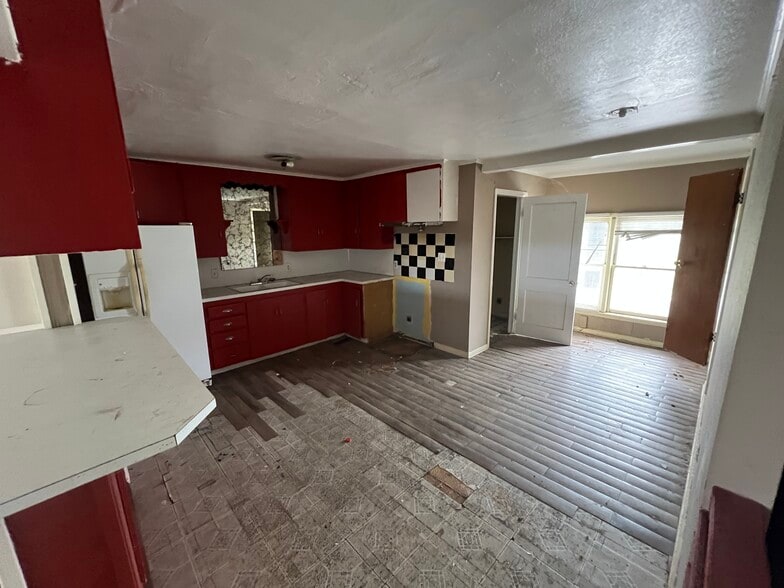 More Photos Of 4941 E Admiral Pl, Tulsa Flex For Sale