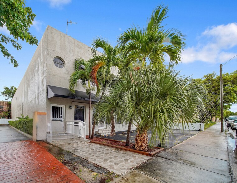 More Photos Of 25 E 4th St, Hialeah Office For Sale