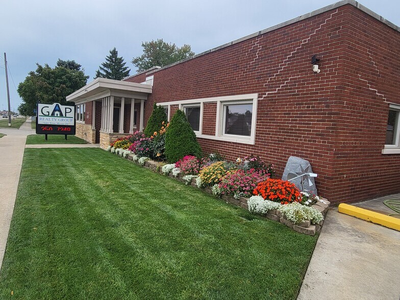 More Photos Of 12170 Fort St, Southgate Office For Sale