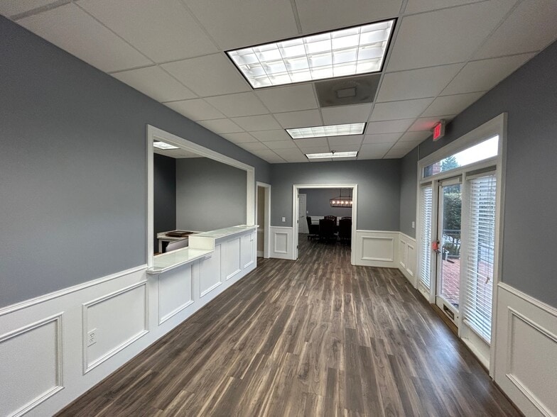 More Photos Of 136 N Fairground St NE, Marietta Office For Sale