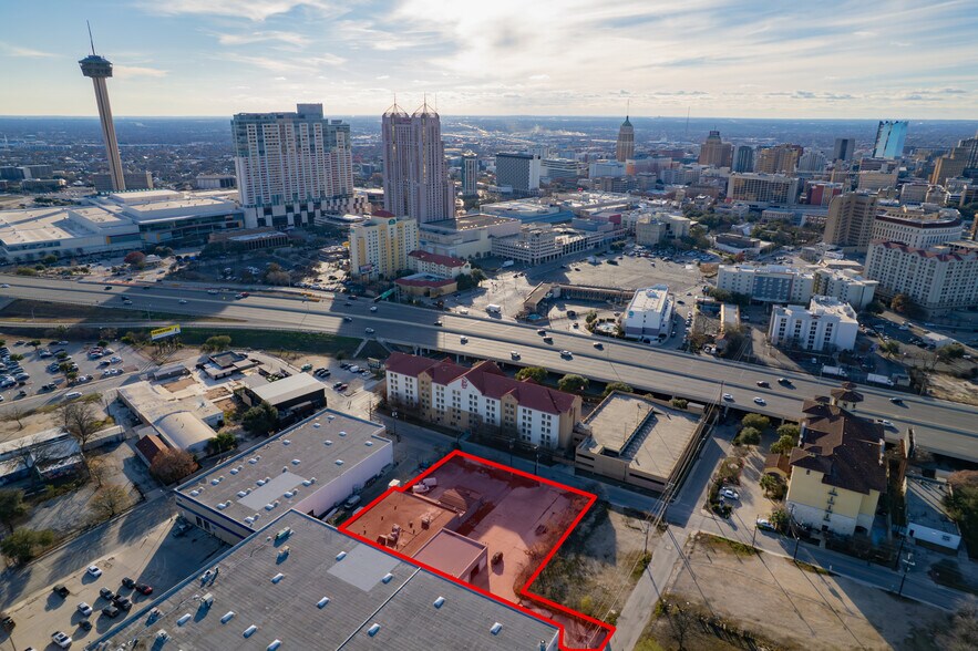 More Photos Of 414 Live Oak Rd, San Antonio Warehouse For Lease