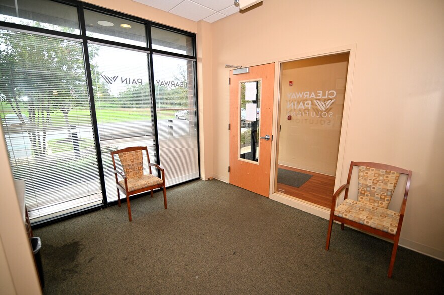 More Photos Of 2960 Technology Pl, Waldorf Research And Development For Lease