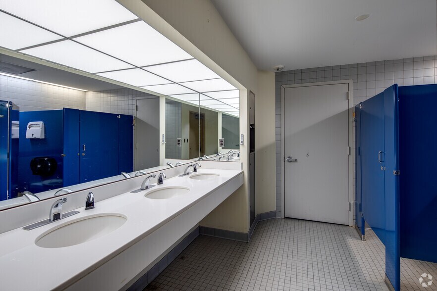 More Photos Of 10411 Motor City Dr, Bethesda Coworking Space