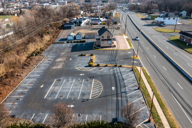 More Photos Of 981 NJ-36, Atlantic Highlands General Retail For Lease
