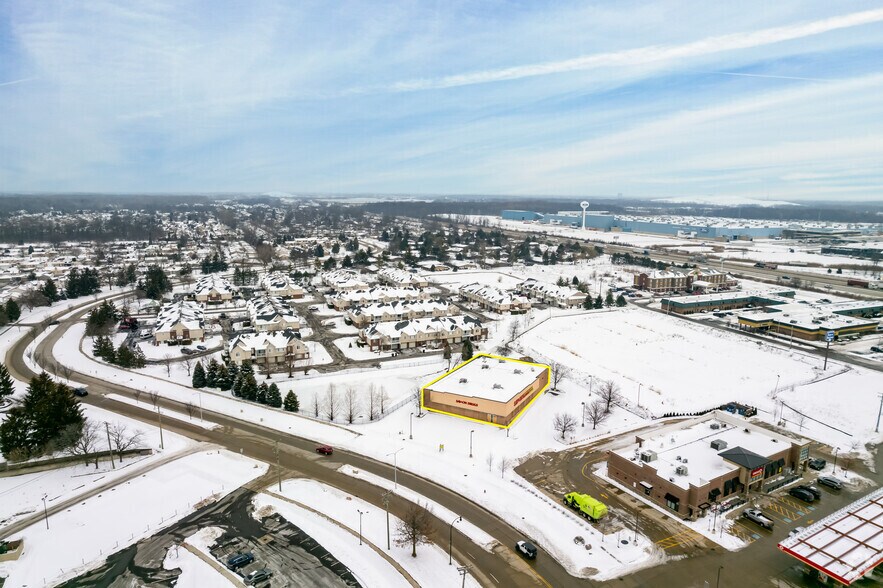 More Photos Of 22981 Hall Rd, Woodhaven Drugstore For Sale