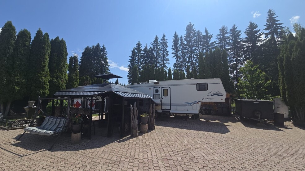 More Photos Of 101 Oak St, Fauquier Hotel For Sale