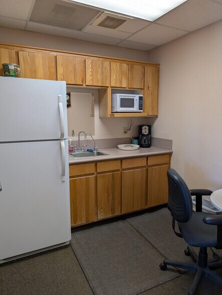 More Photos Of 2524 W Ruthrauff Rd, Tucson Office Residential For Sale