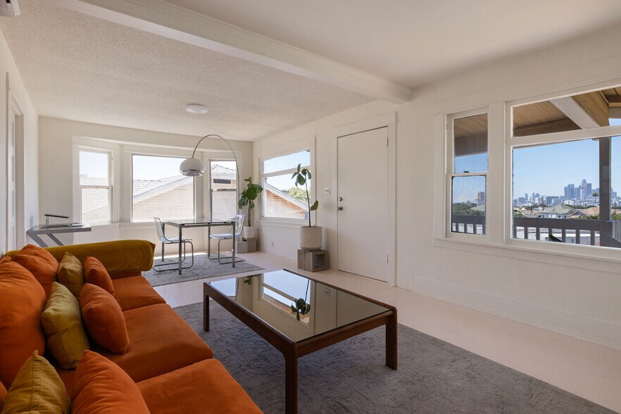 More Photos Of 3010 Minnesota St, Los Angeles Apartments For Sale