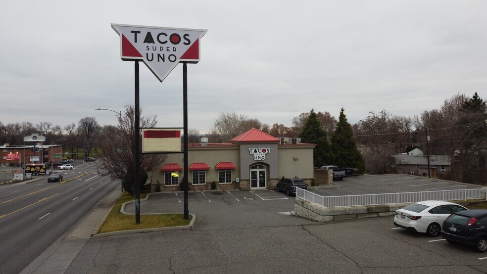 More Photos Of 2417 W Kennewick Ave, Kennewick Restaurant For Lease