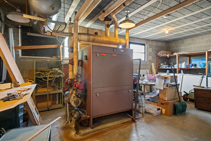 More Photos Of 501 Elizabeth St, Charleston Flex For Sale