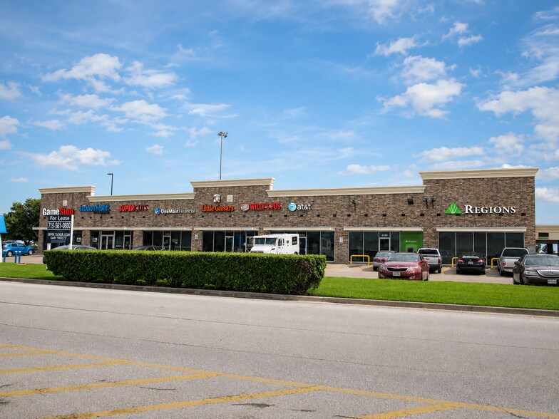 Primary Photo Of 6402 Gulf Fwy, La Marque Unknown For Lease