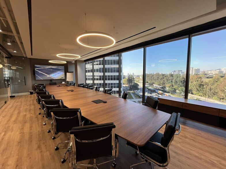 More Photos Of 1801 Century Park E, Los Angeles Office For Lease