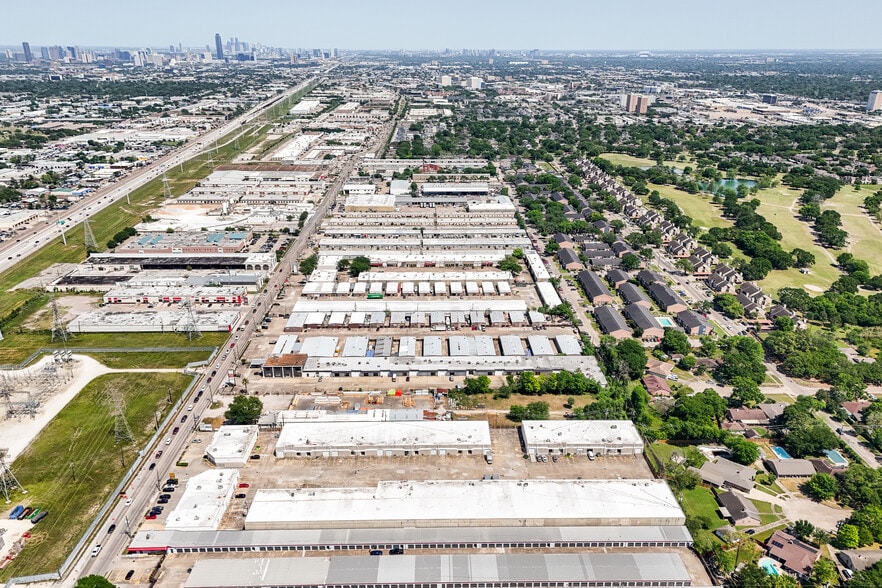 More Photos Of 9931 Harwin Dr, Houston Warehouse For Lease