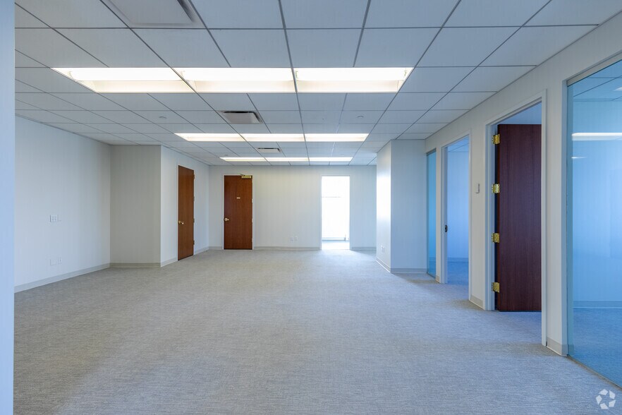 More Photos Of 122 E 42nd St, New York Office For Lease