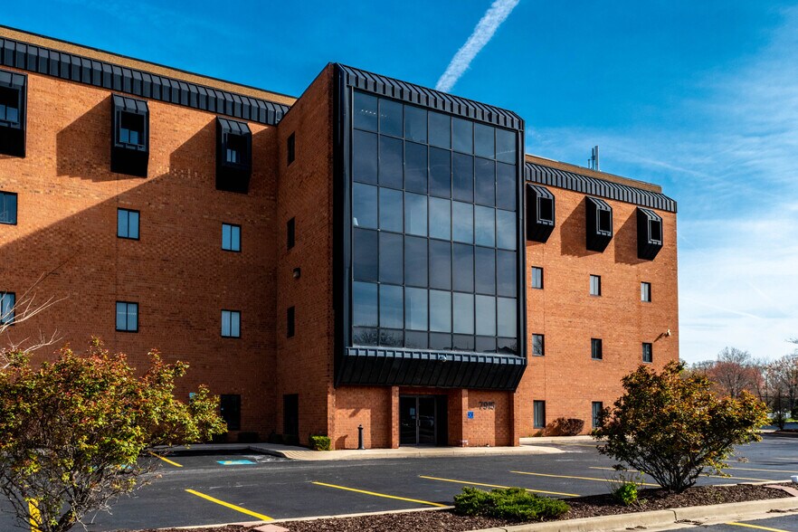 More Photos Of 7915 Malcolm Rd, Clinton Unknown For Lease