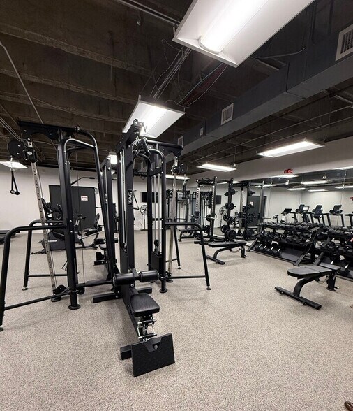 More Photos Of 3340 Perimeter Hill Dr, Nashville Office For Sale