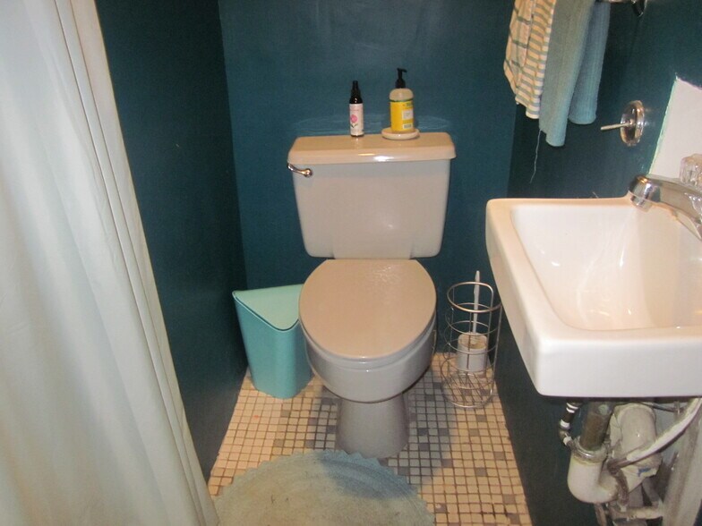 More Photos Of 102 S 6th St, Brooklyn Office For Lease