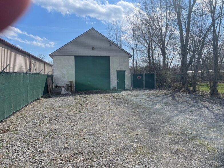 Primary Photo Of 375 Forest Ave, North Lima Flex For Sale