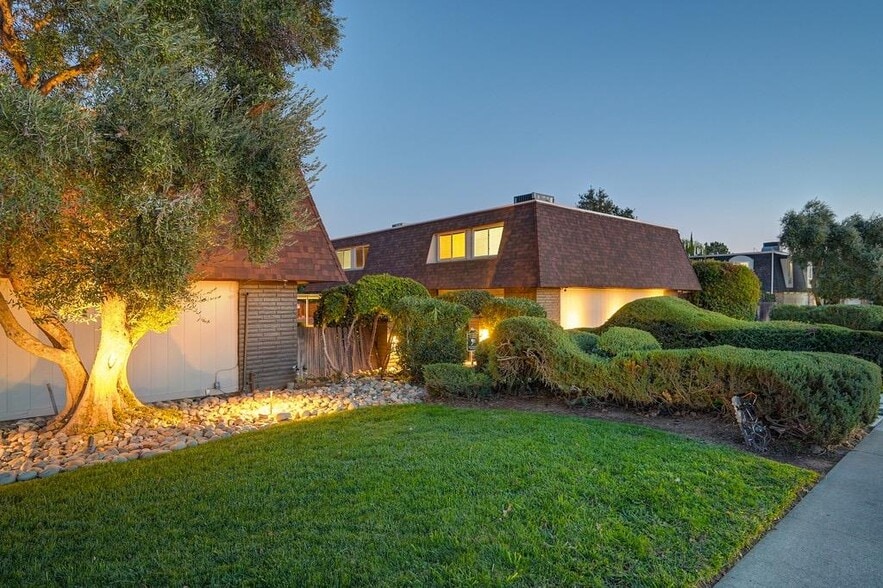 More Photos Of 5372 Garfield Ave, Sacramento Apartments For Sale