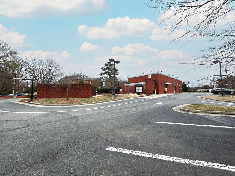 More Photos Of 8810 Patterson Ave, Richmond Fast Food For Lease