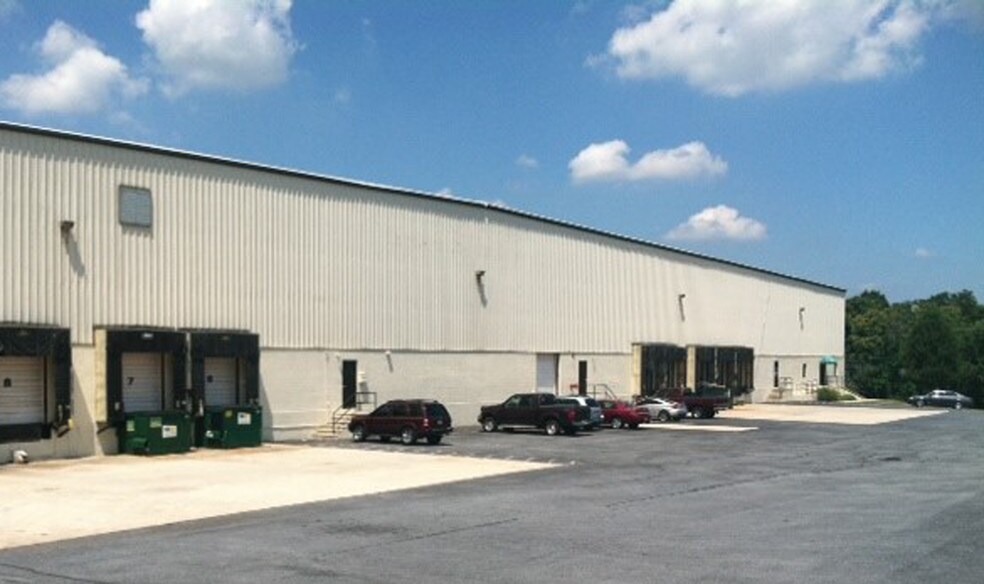 More Photos Of 7253 Grayson Rd, Harrisburg Warehouse For Lease