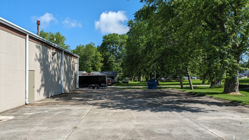 More Photos Of 400 Madison st, Towanda Flex For Sale