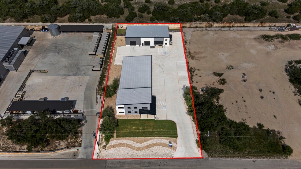 More Photos Of 39 Truss Dr, Boerne Flex For Sale