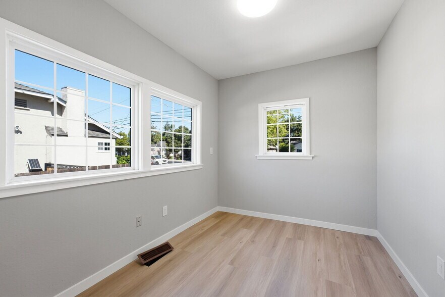 More Photos Of 2890 Concord Blvd, Concord Medical For Sale