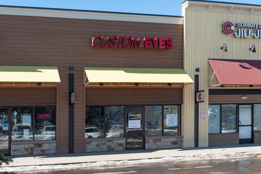More Photos Of 842 N Summit Blvd, Frisco Storefront For Sale
