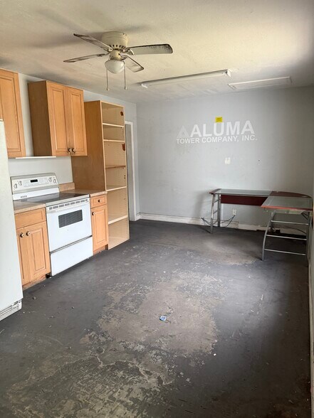 More Photos Of 926 Old Dixie Hwy, Vero Beach Freestanding For Lease