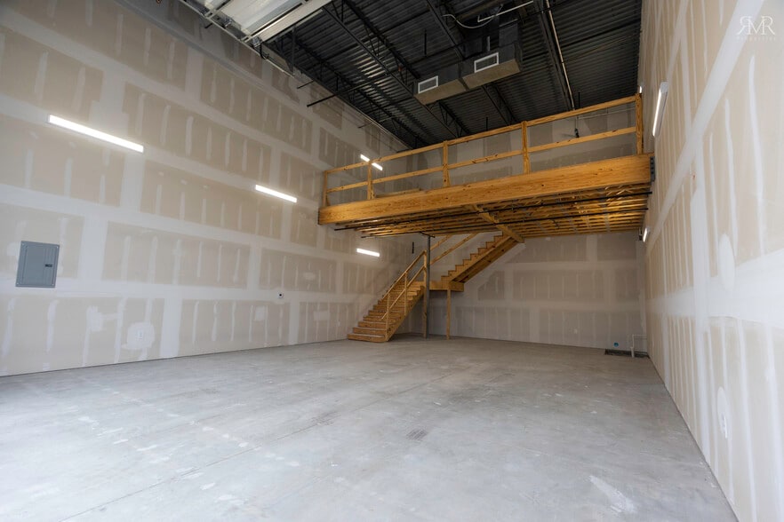 More Photos Of 1435 FM 1463 Rd, Katy Showroom For Sale